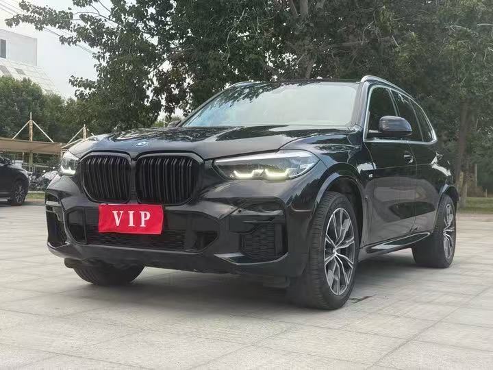 Импортный Подержанный BMW X5 2022 года, модель xDrive30i с пакетом M Sport