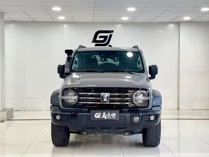 Подержанный Changan Tank 300 2021, 2.0T Внедорожник, комплектация Challenger