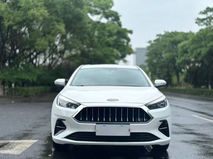 Подержанный JAC J7 (Jiayue A5) 2020 года, 1.5T, вариатор (CVT), комплектация Elite